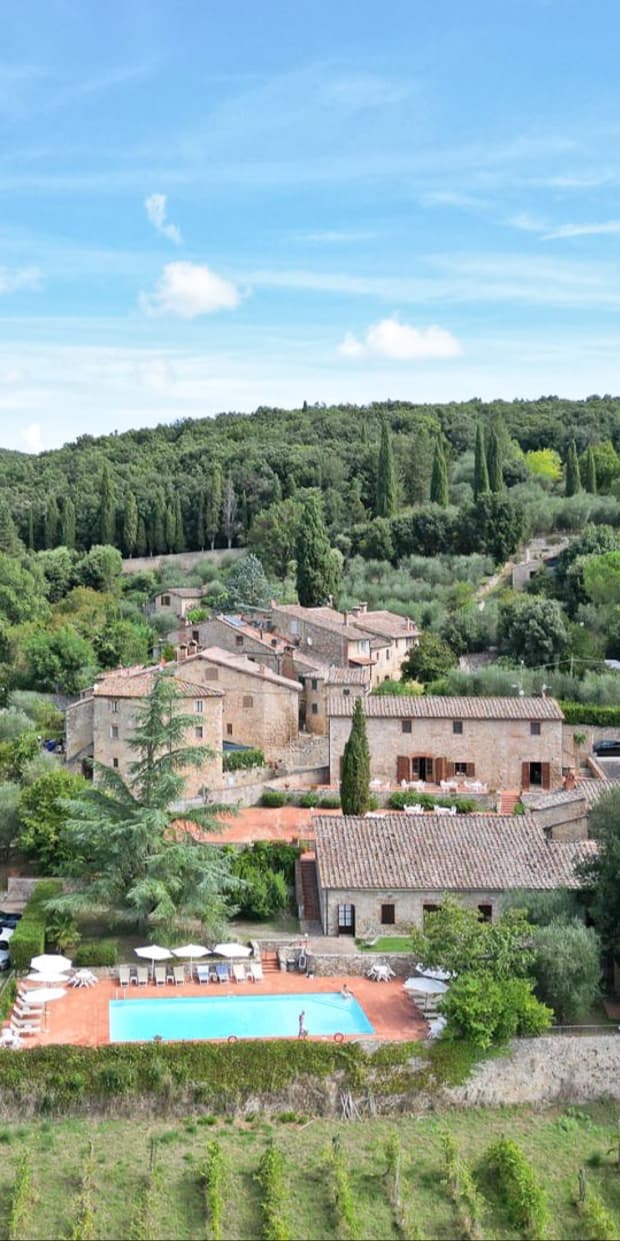 Casale toscano a Siena con piscina panoramica