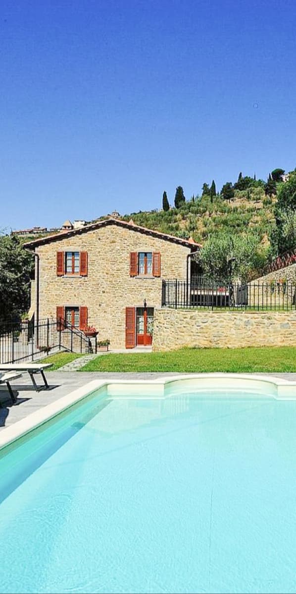 Rustic Country House in Cortona, Tuscany