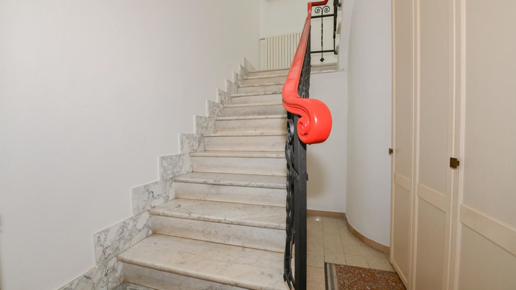 Big Image 12