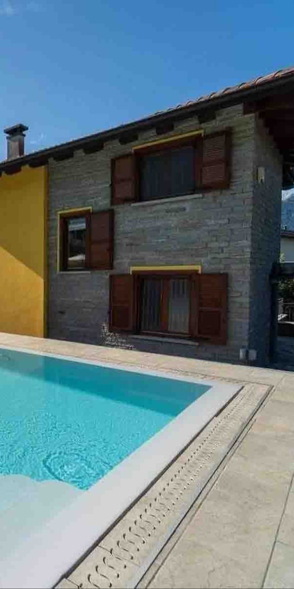 Villa esclusiva a Colico, incanto sul Lago di Como