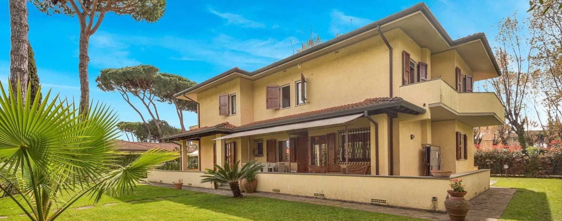 Elegant Villa in Forte dei Marmi, Tuscany