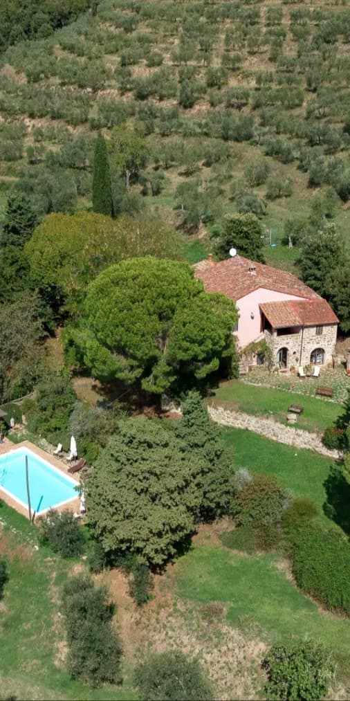 Casale di charme a Tuoro sul Trasimeno, 339 mq di comfort