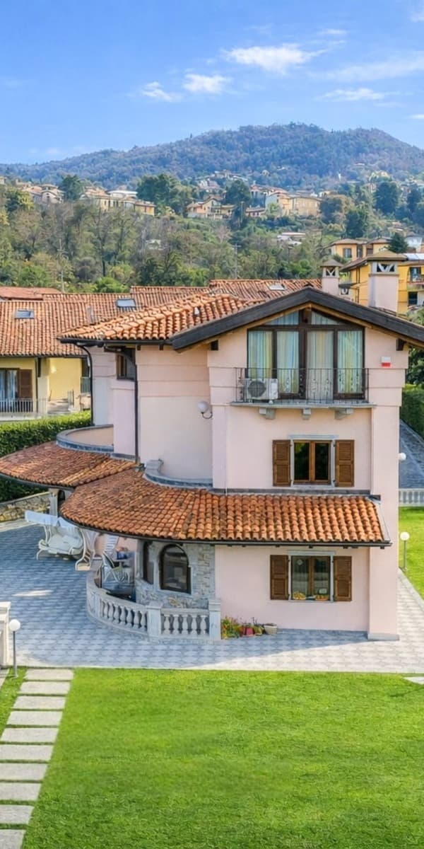 Charming Villa in Pallanza, Piedmont