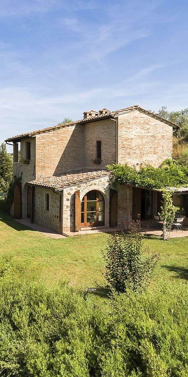Casale con piscina nella Toscana, Gracciano, 140 mq