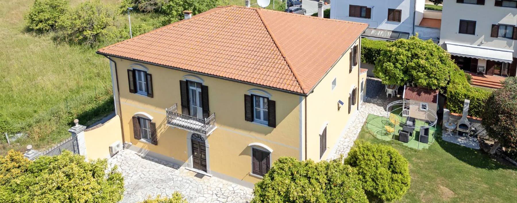 Villa elegante a San Giuliano Terme, Pisa