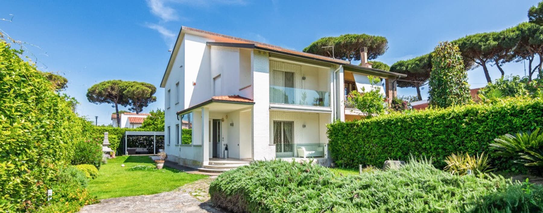 Villa con giardino a Marina di Pisa, Toscana