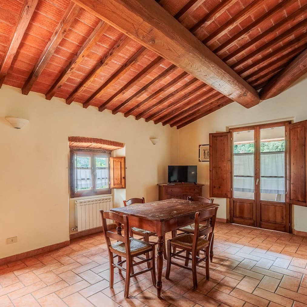 Casale con vista mozzafiato a Loro Ciuffenna, Toscana