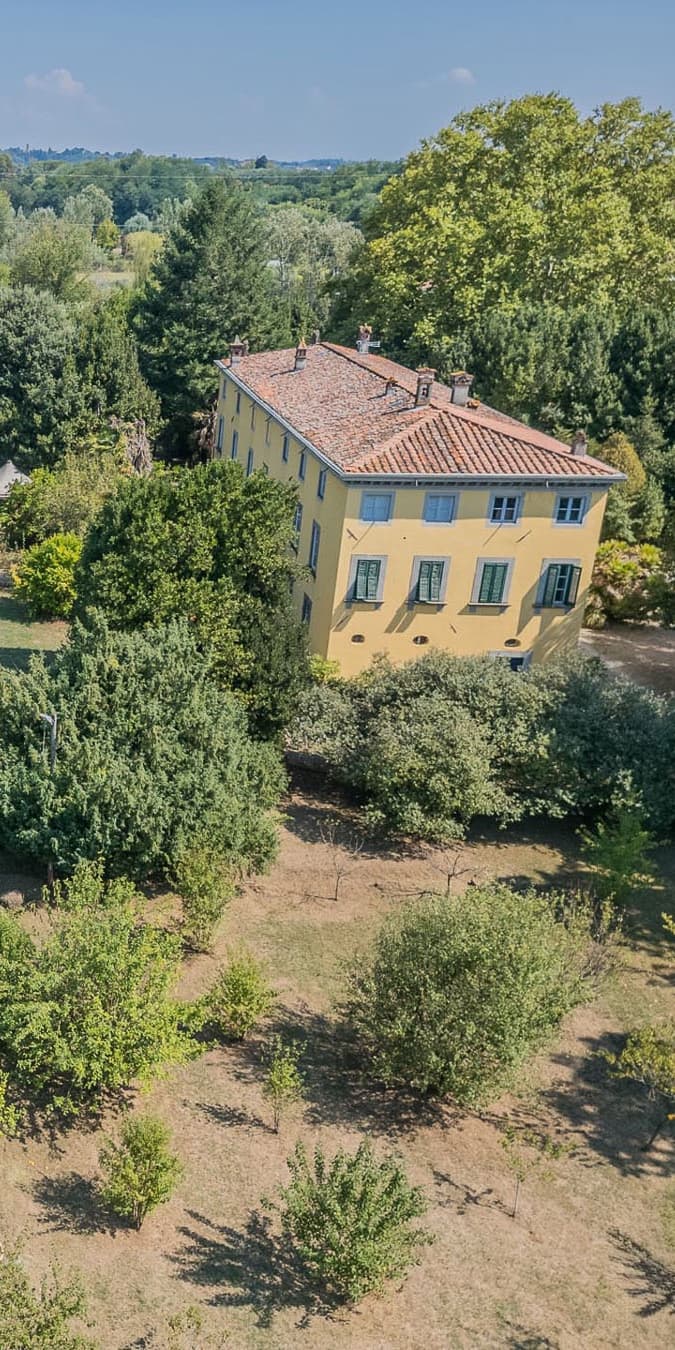 Villa storica di lusso nel cuore di Lucca, Toscana