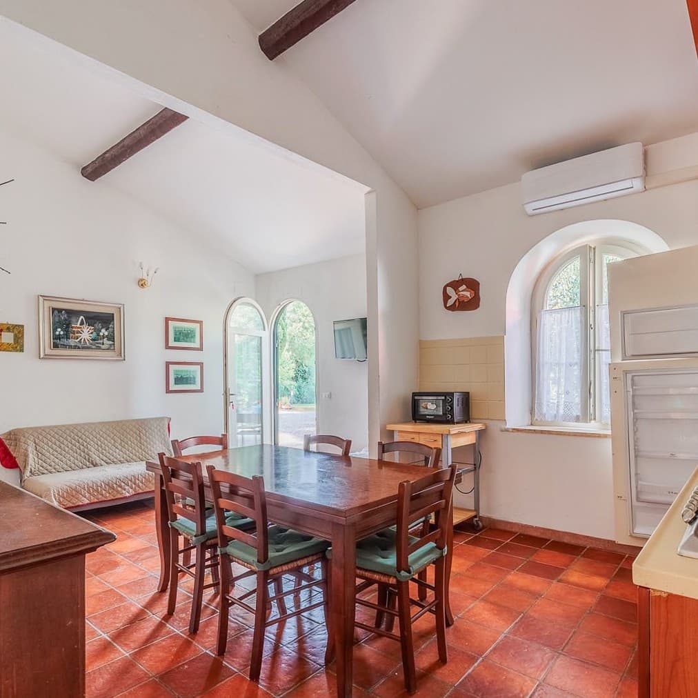 Agriturismo a Bibbona: 600 mq nel cuore della Toscana