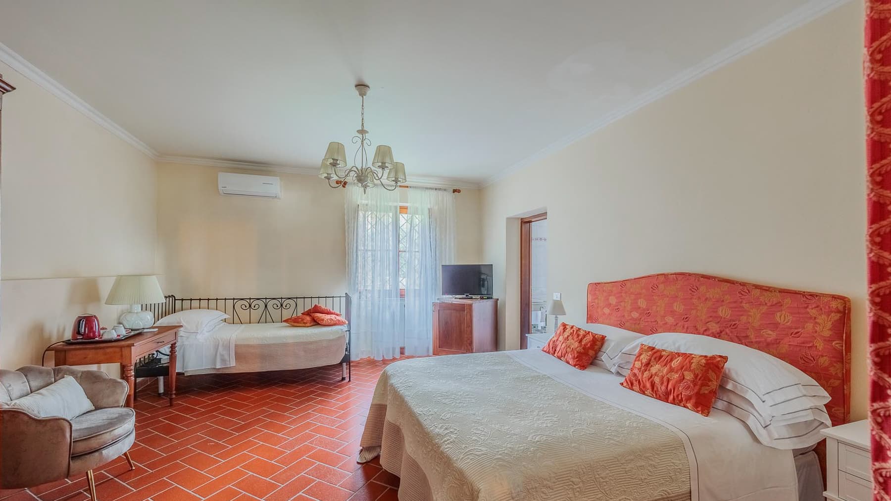 Big Image 23