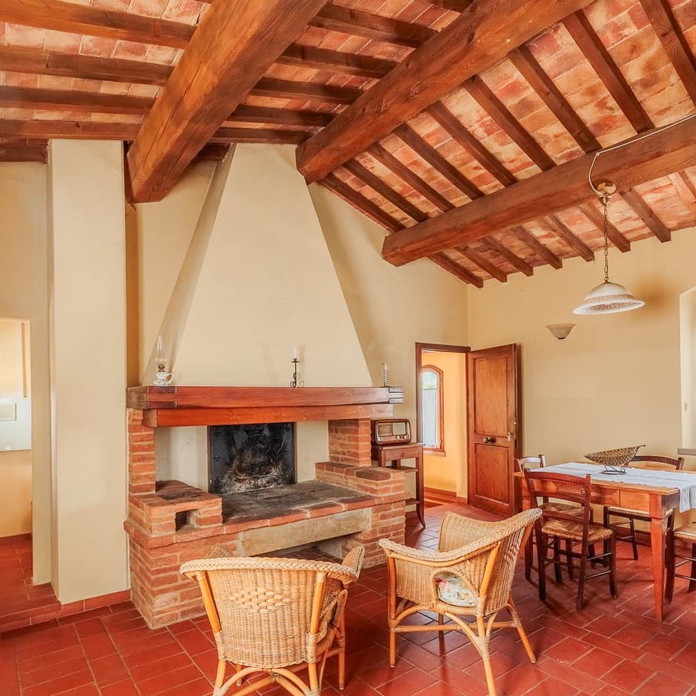 Casale di lusso a Terricciola, cuore della Toscana
