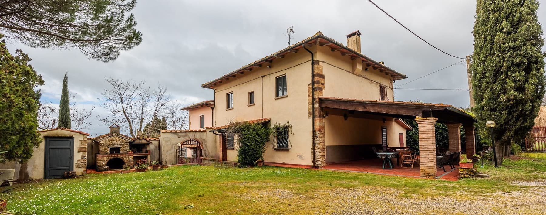 Casale incantevole a Volterra, 360 mq tra colline toscane