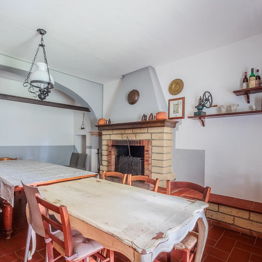 Casale incantevole a Volterra, 360 mq tra colline toscane