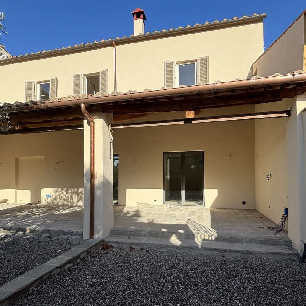 Villa elegante tra le colline di Firenze