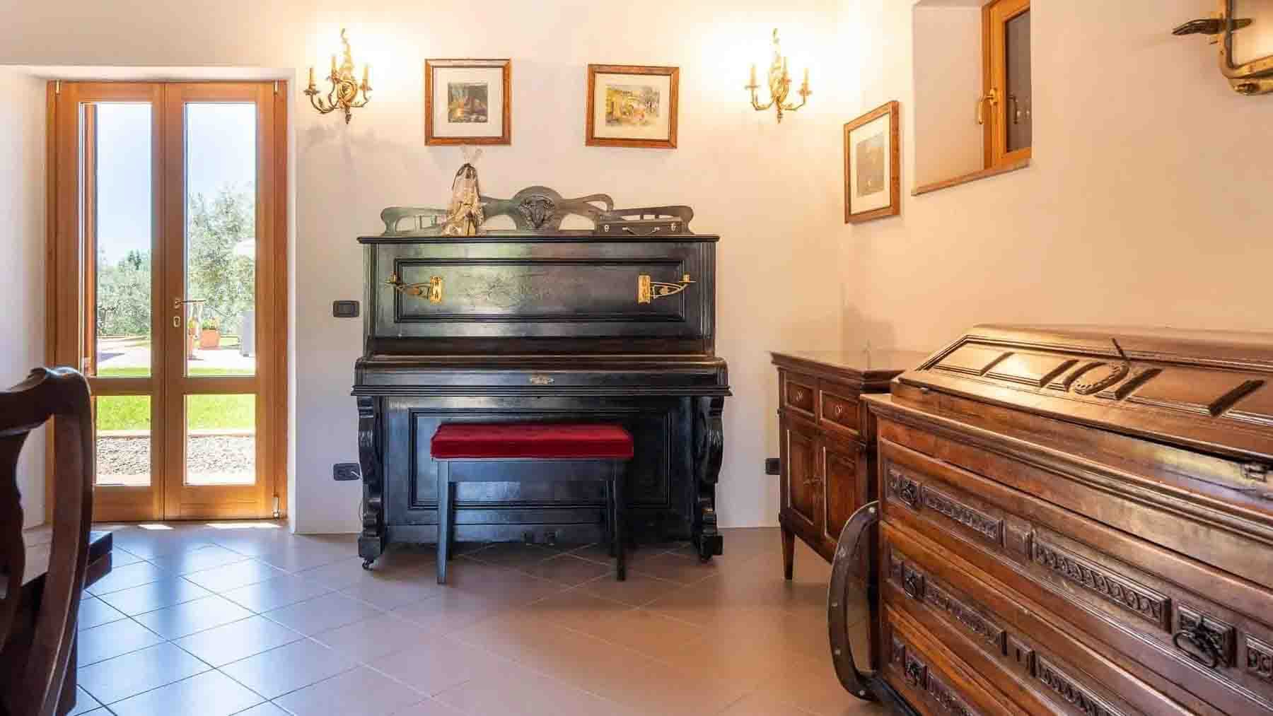 Big Image 8