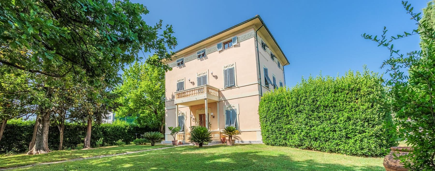Charming Villa in Porcari, Tuscany