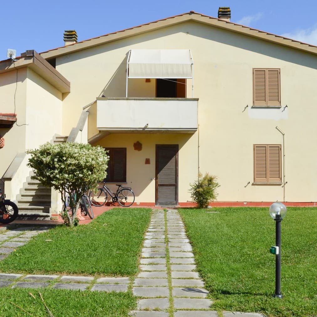 Casale turistico con piscina a Cecina, Toscana
