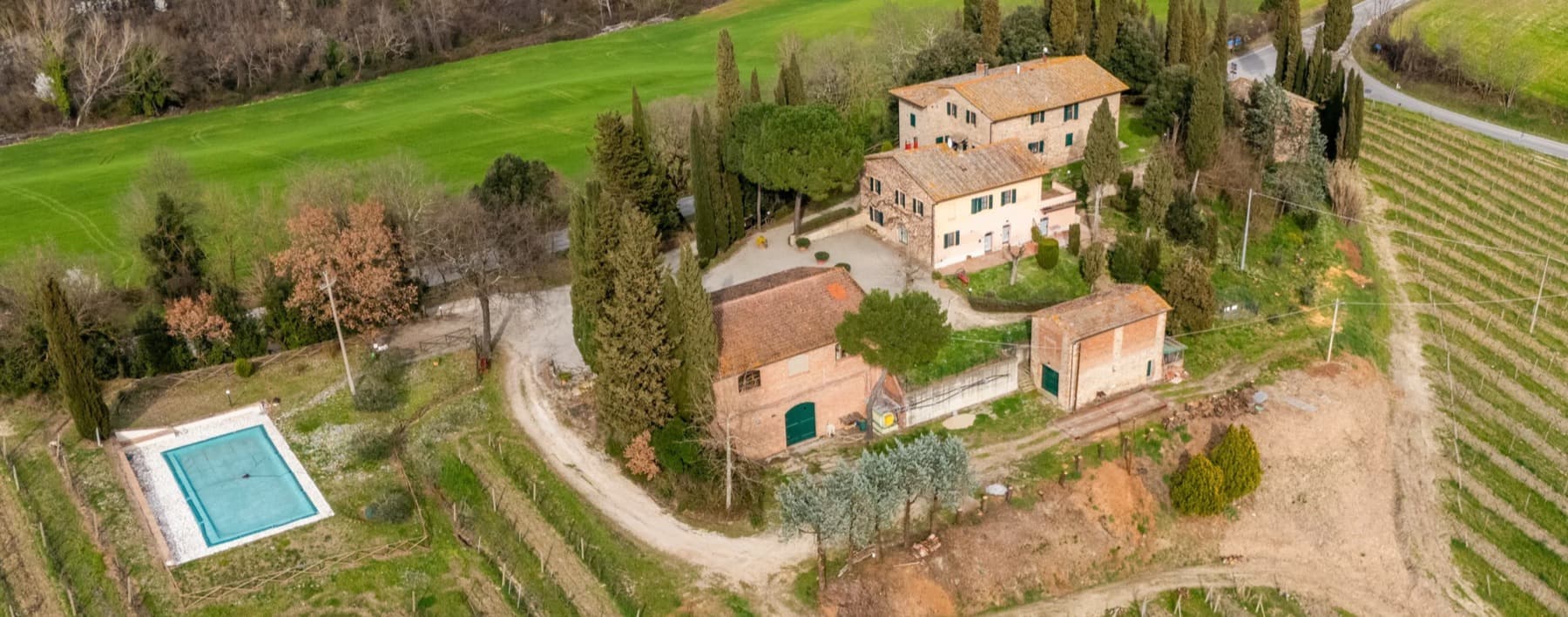 Tenuta-Complesso a San Gimignano, 51 ettari di charme