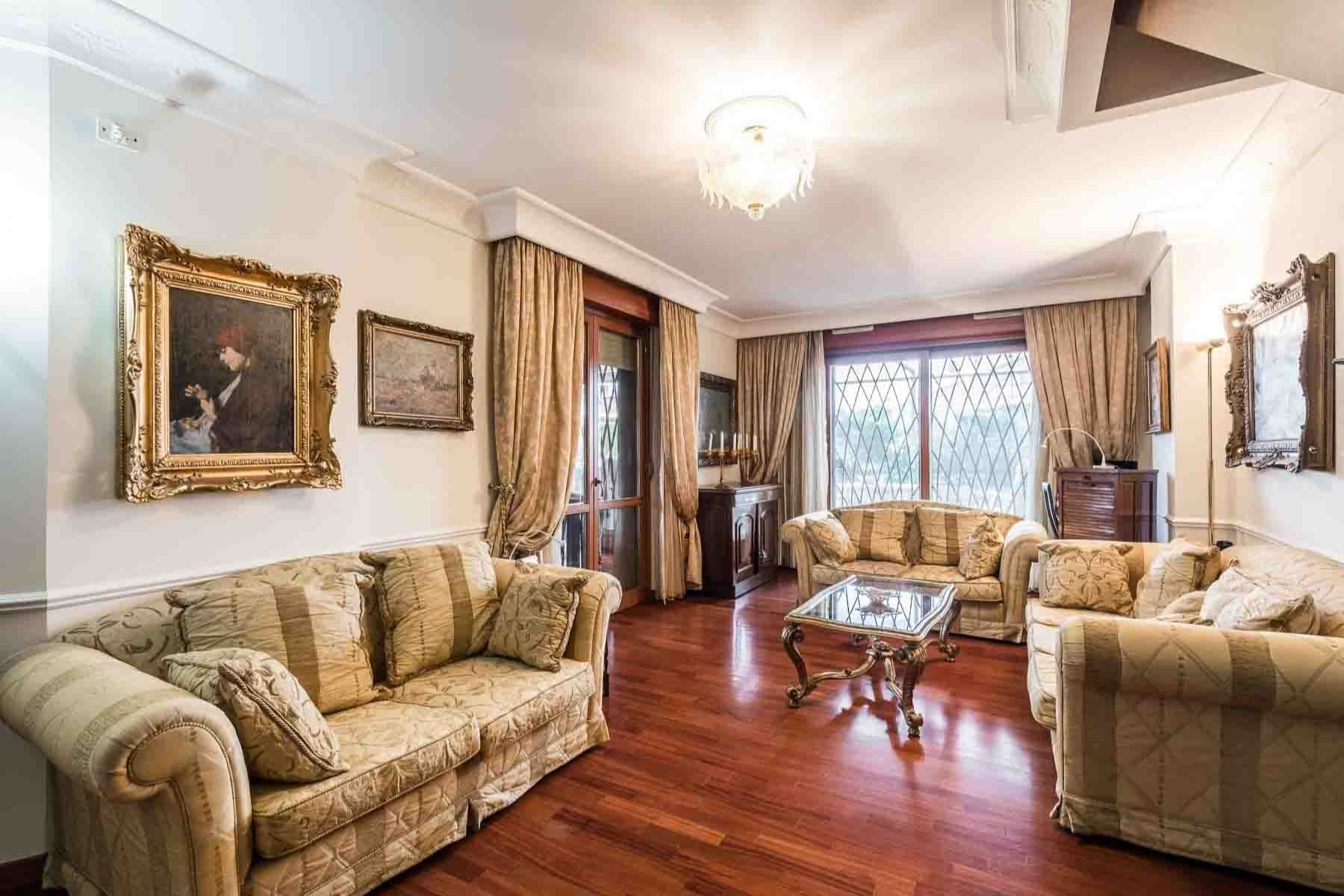 Penthouse in Rome, Lazio: Stunning City Views