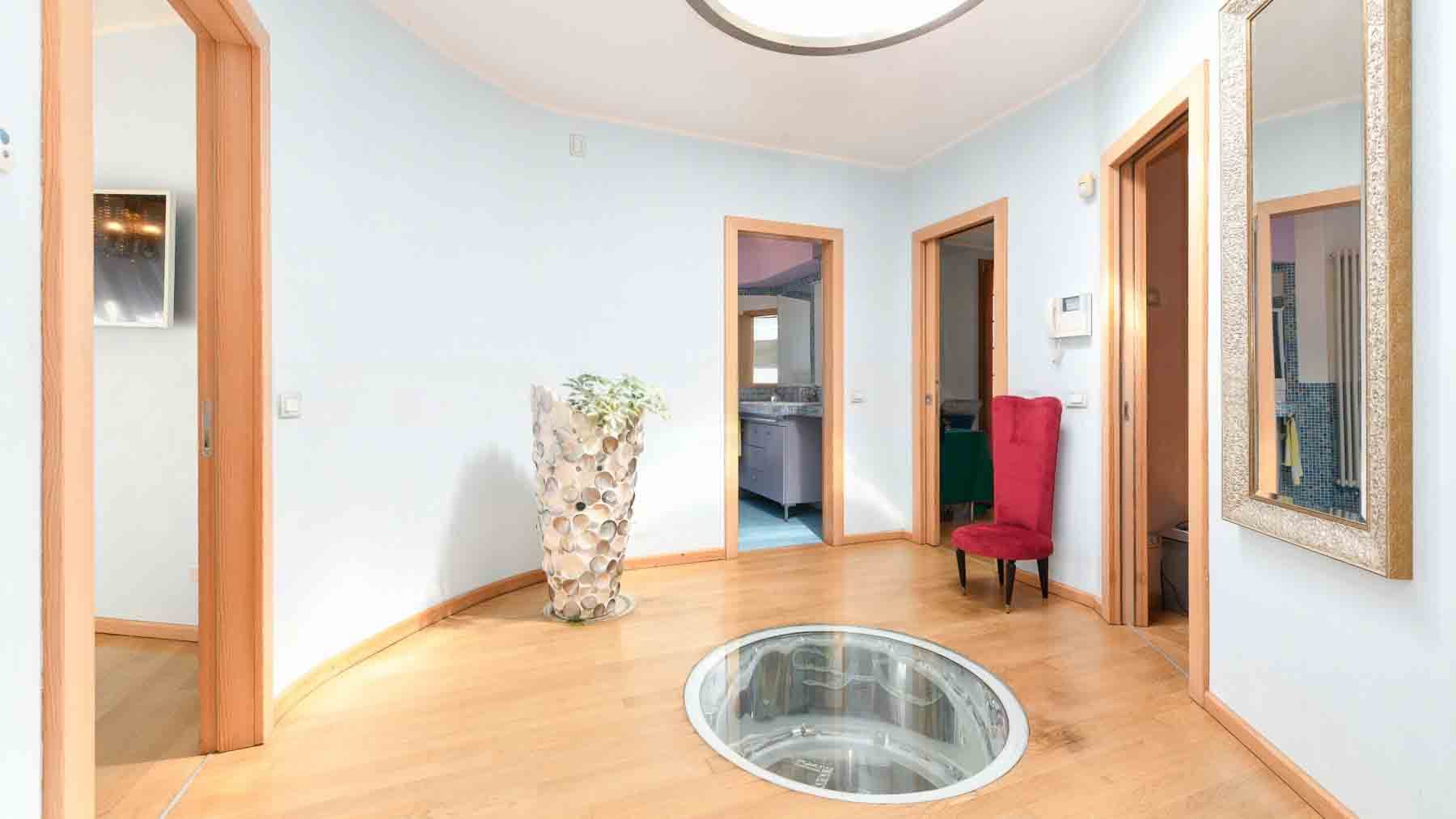 Big Image 10