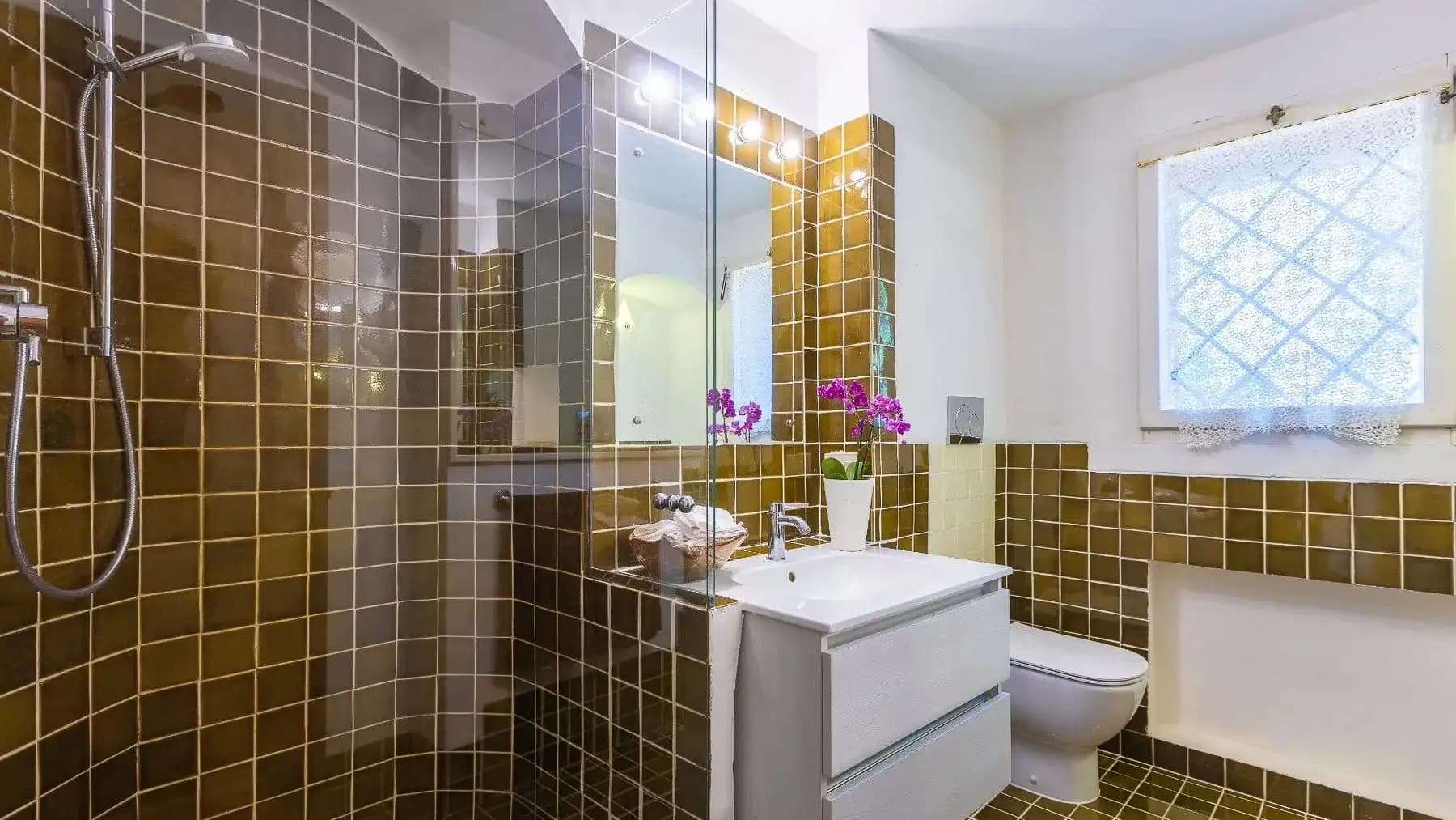 Big Image 23