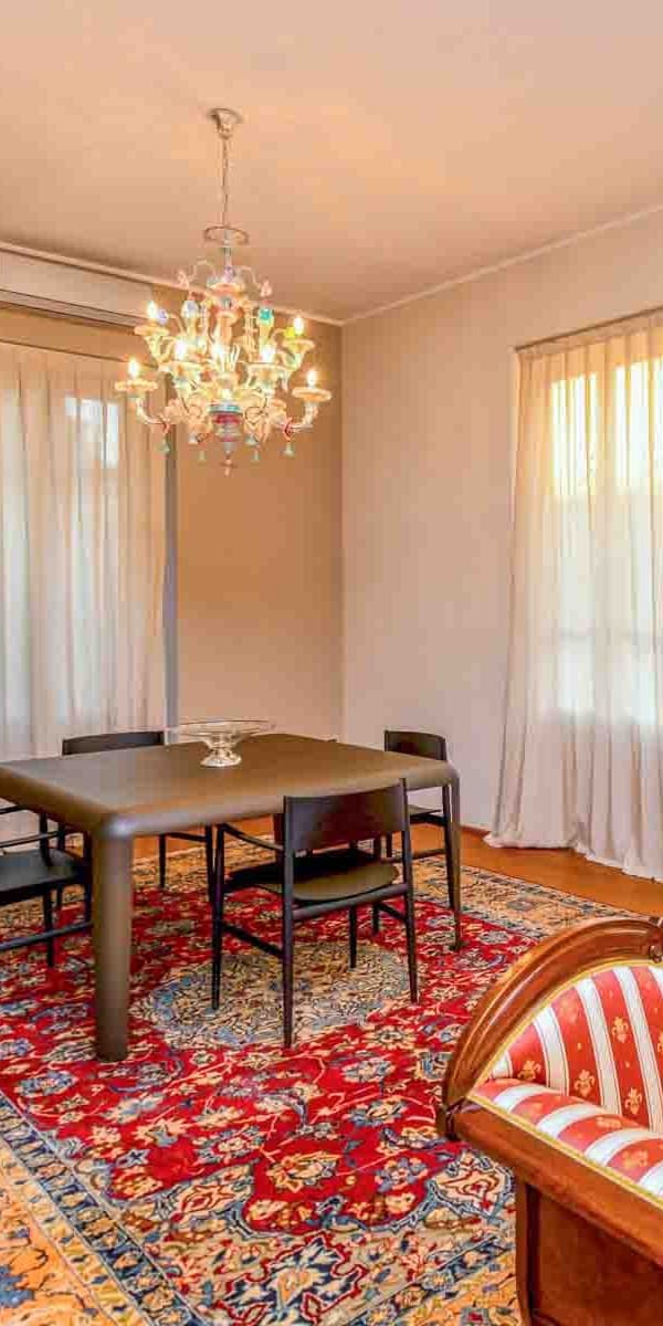 Villa elegante di 400 mq nel quartiere dei Poeti, Brescia
