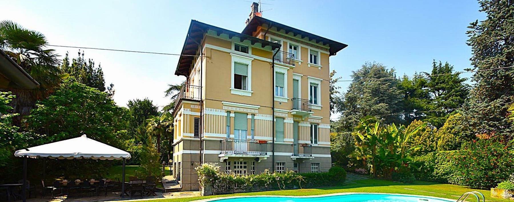 Villa Overlooking Lago Maggiore, Lesa, Piemonte