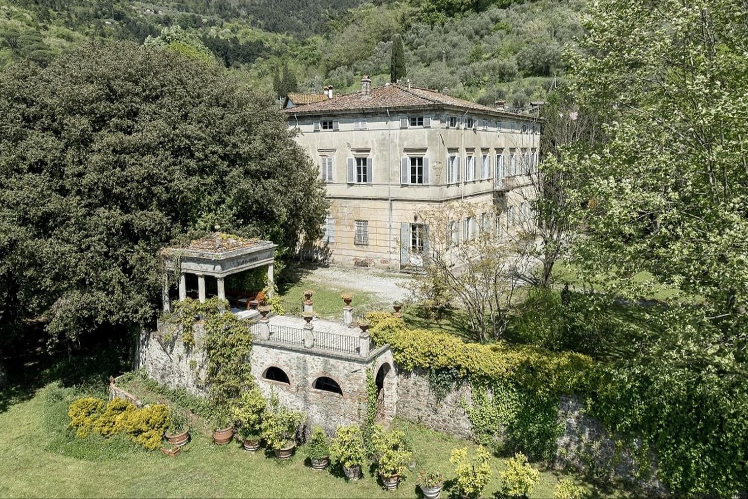 Villa storica con vista mozzafiato a Lucca, Toscana