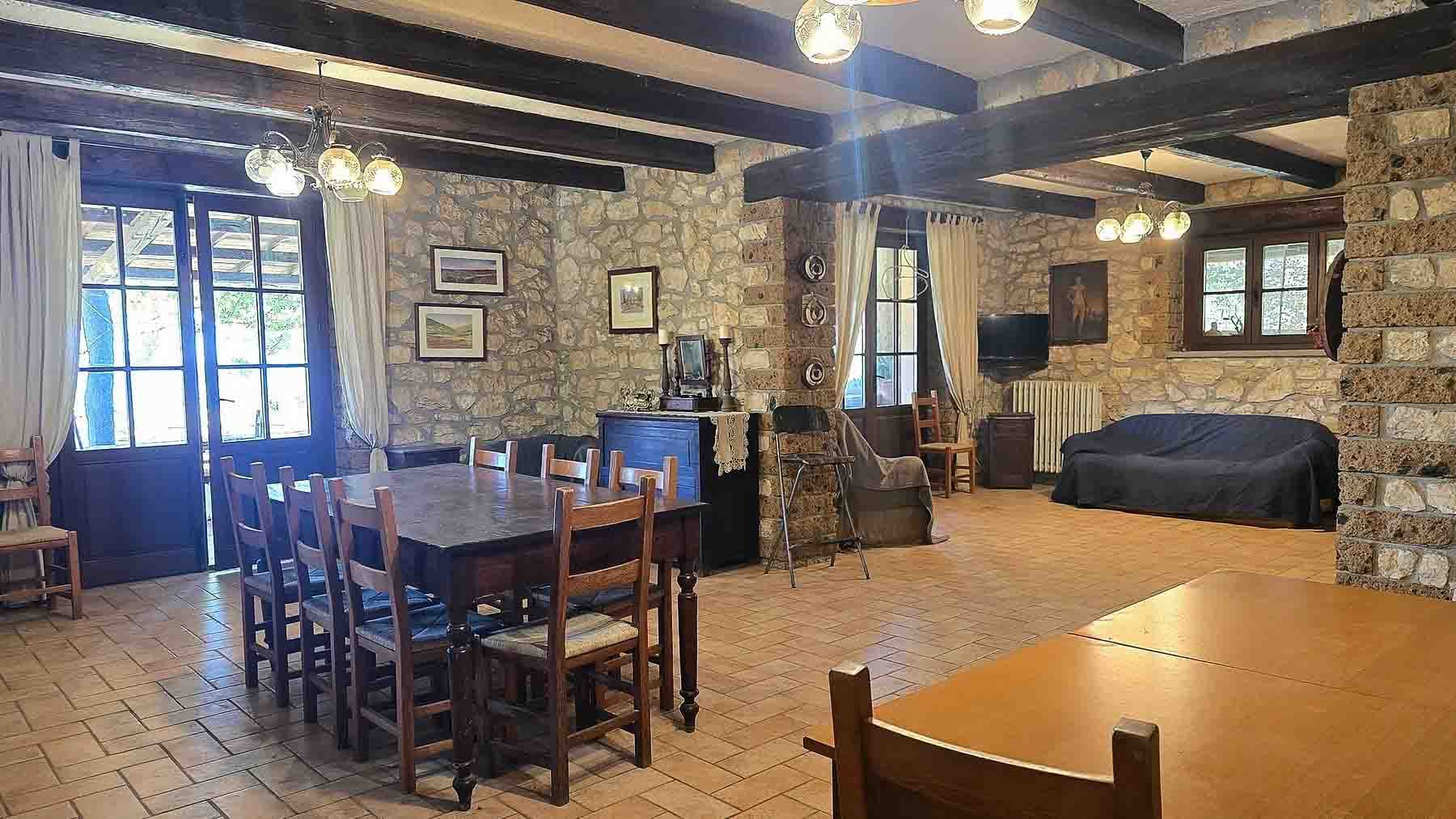 Interiors (6)