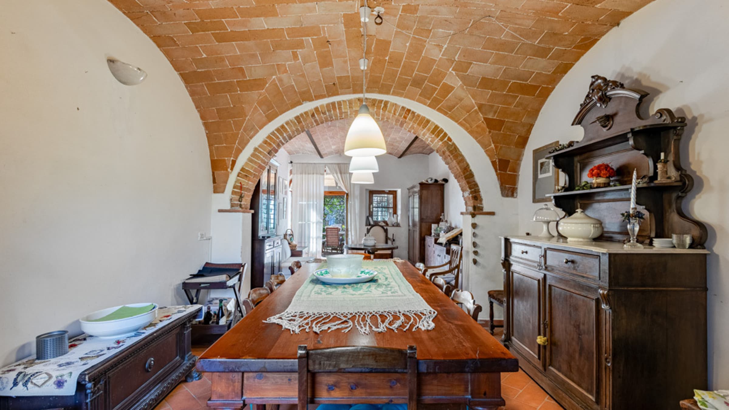 Detached House with Pool in Volterra, Tuscany