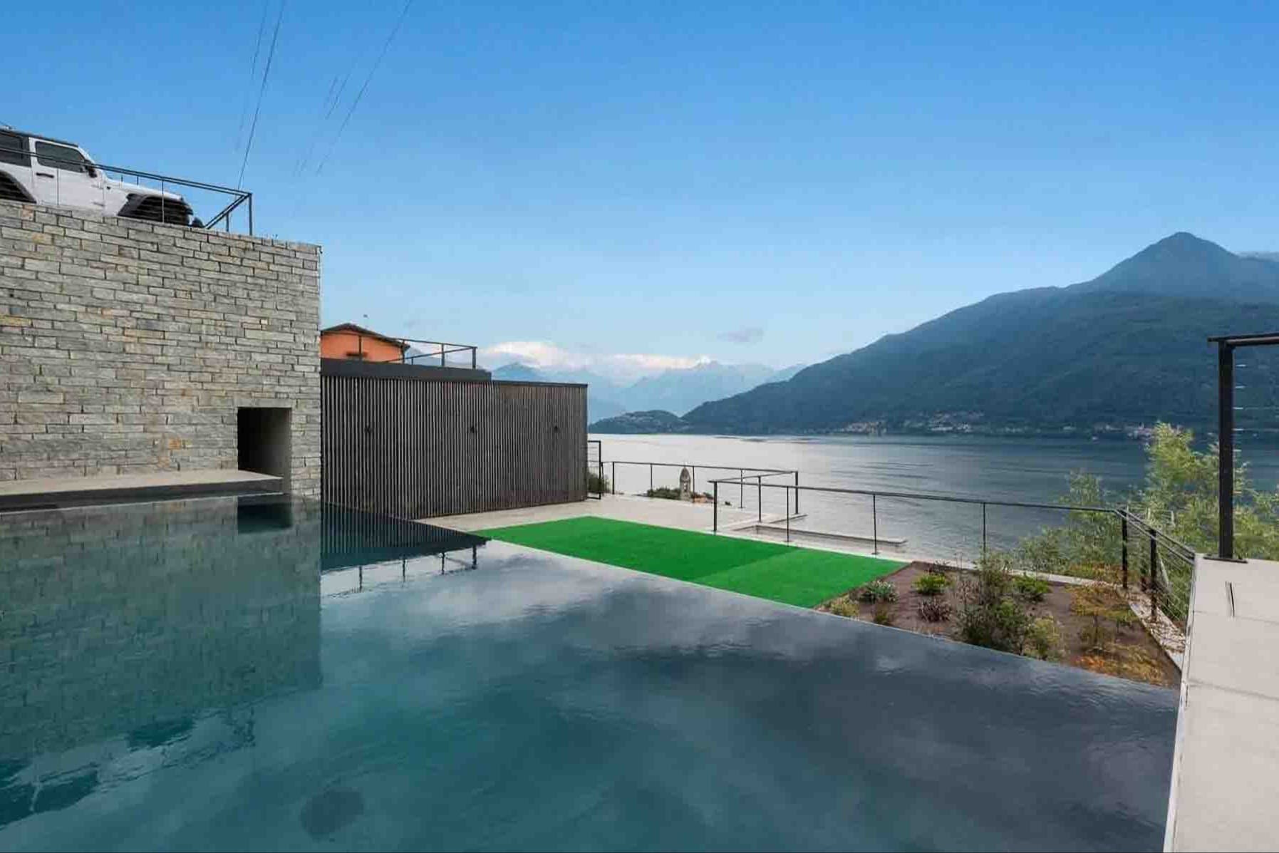 Penthouse in Cremia, Stunning Views of Lake Como