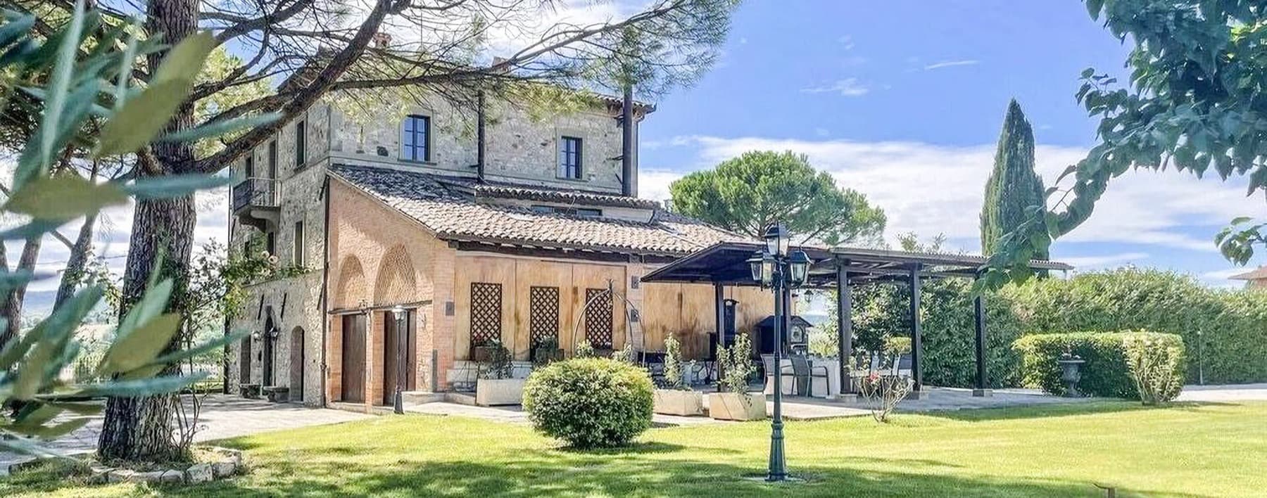 Charming Villa in Fratta Todina, Umbria
