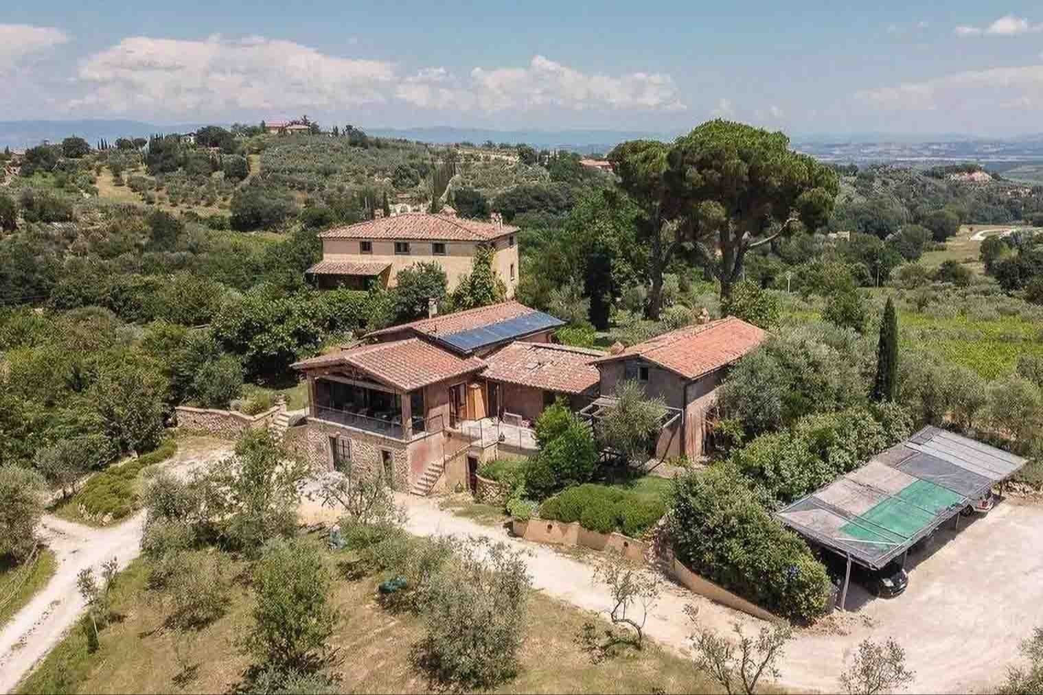 Casale di Lusso 400 mq tra le colline di Montepulciano