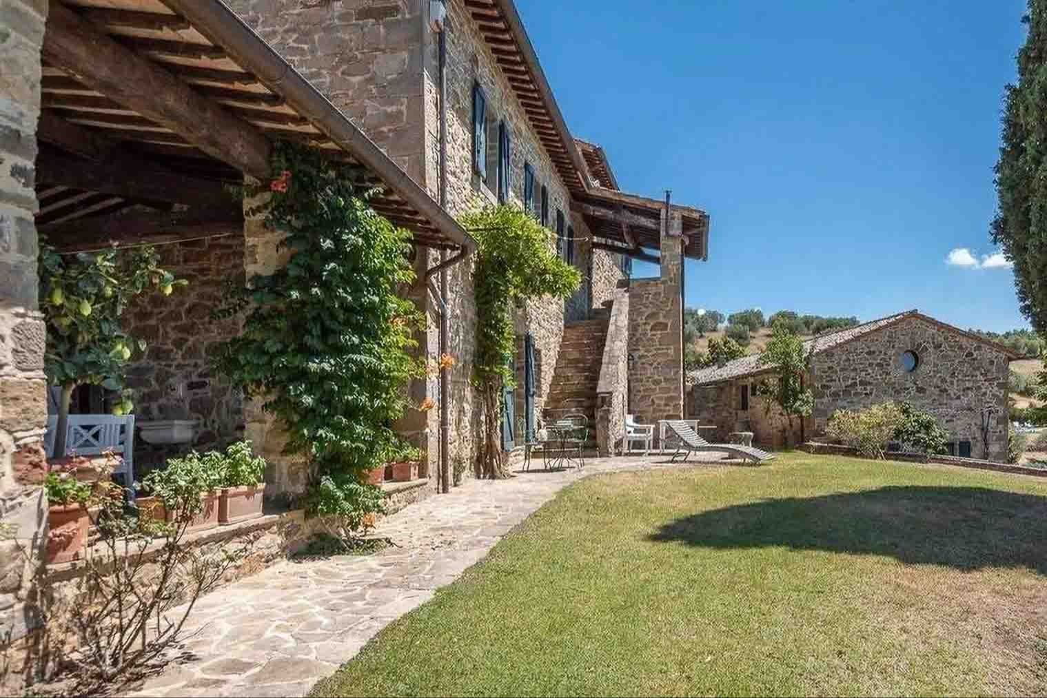 Casale esclusivo in Umbria con vista Lago Trasimeno