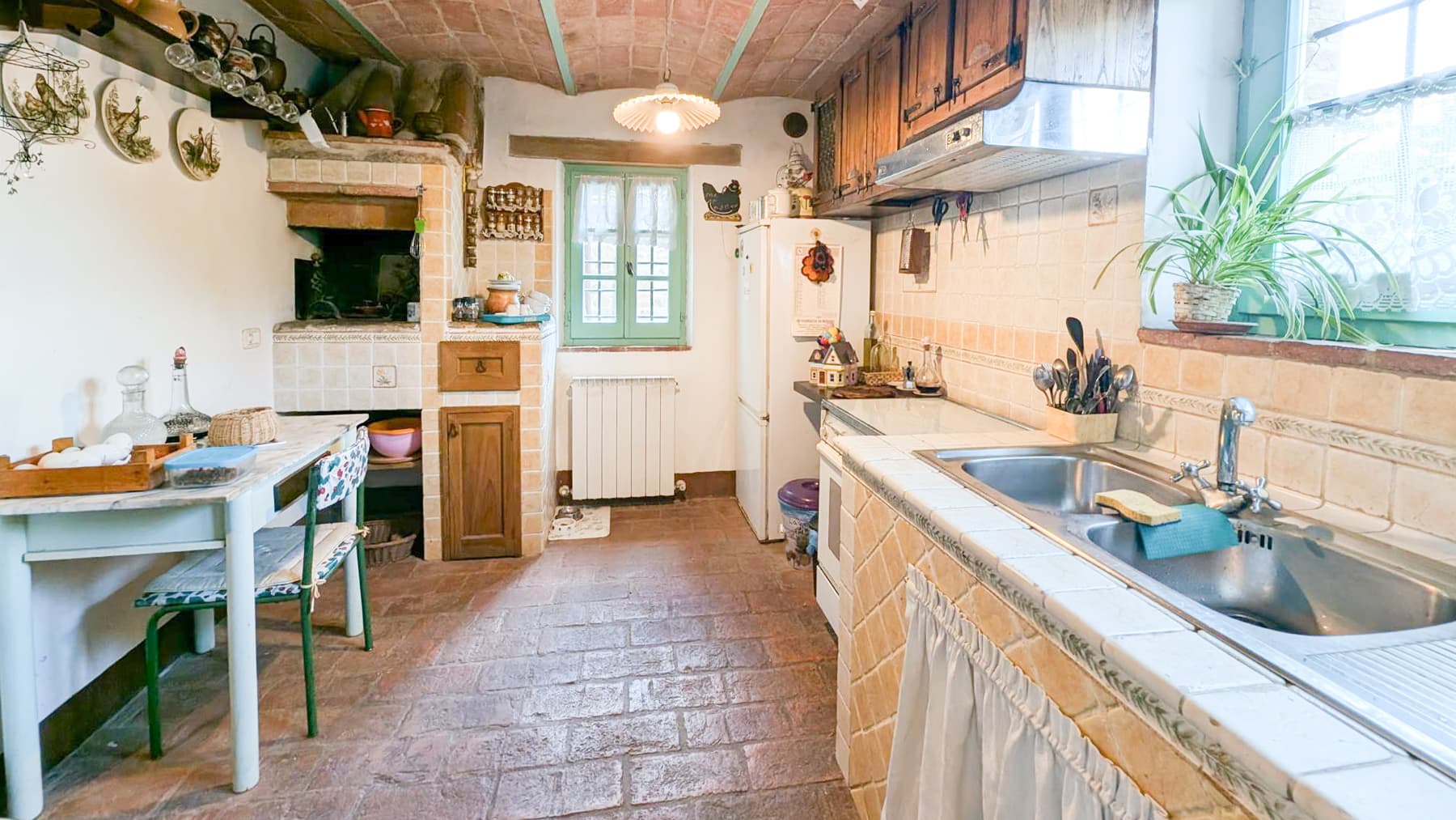 Colonica spaziosa a Il Poggio, cuore dell'Umbria