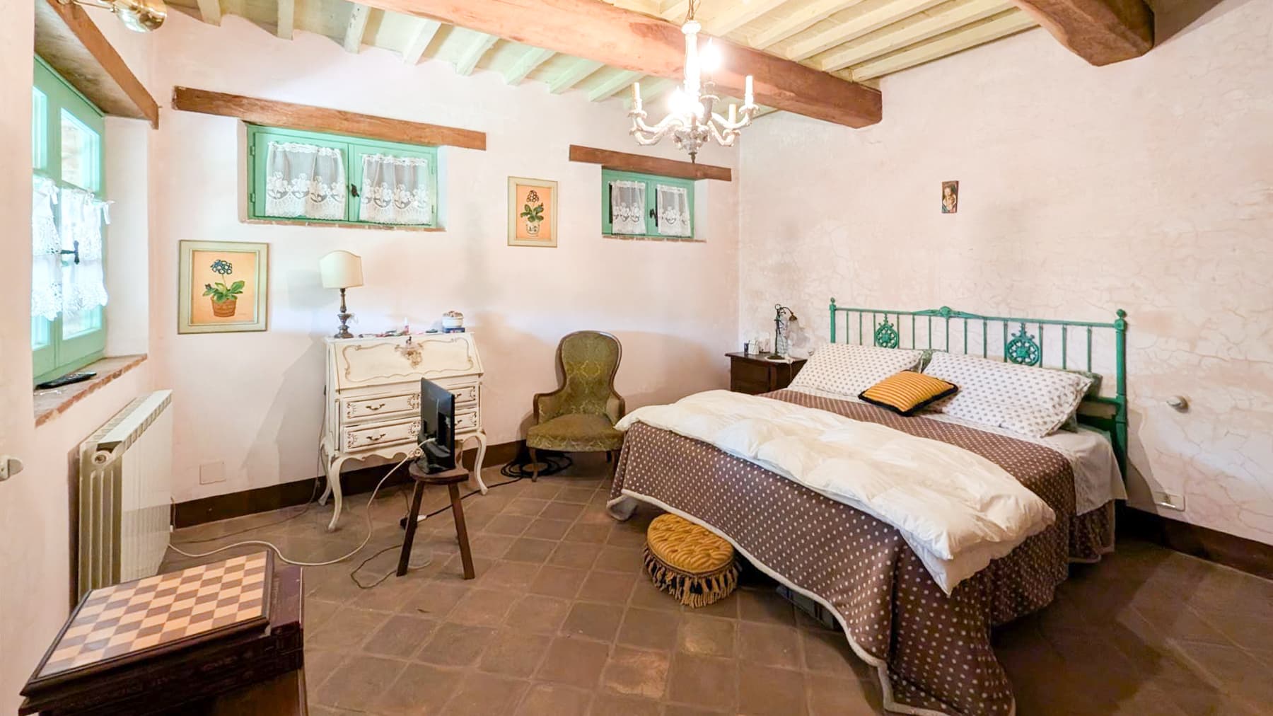 Colonica spaziosa a Il Poggio, cuore dell'Umbria