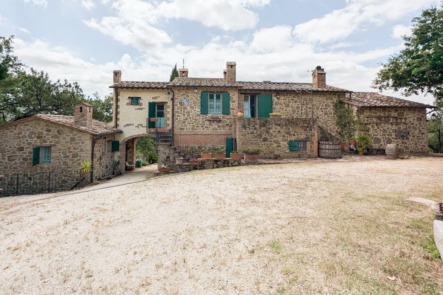 Colonica spaziosa a Il Poggio, cuore dell'Umbria