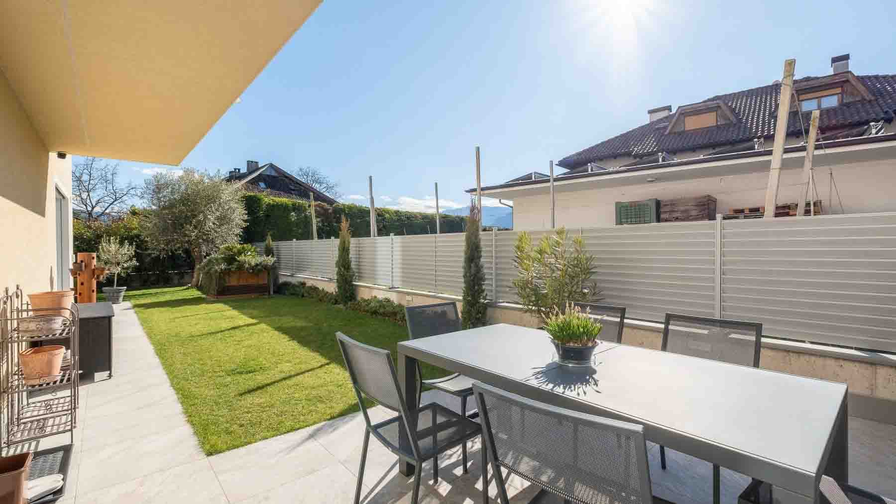 Exteriors (7)