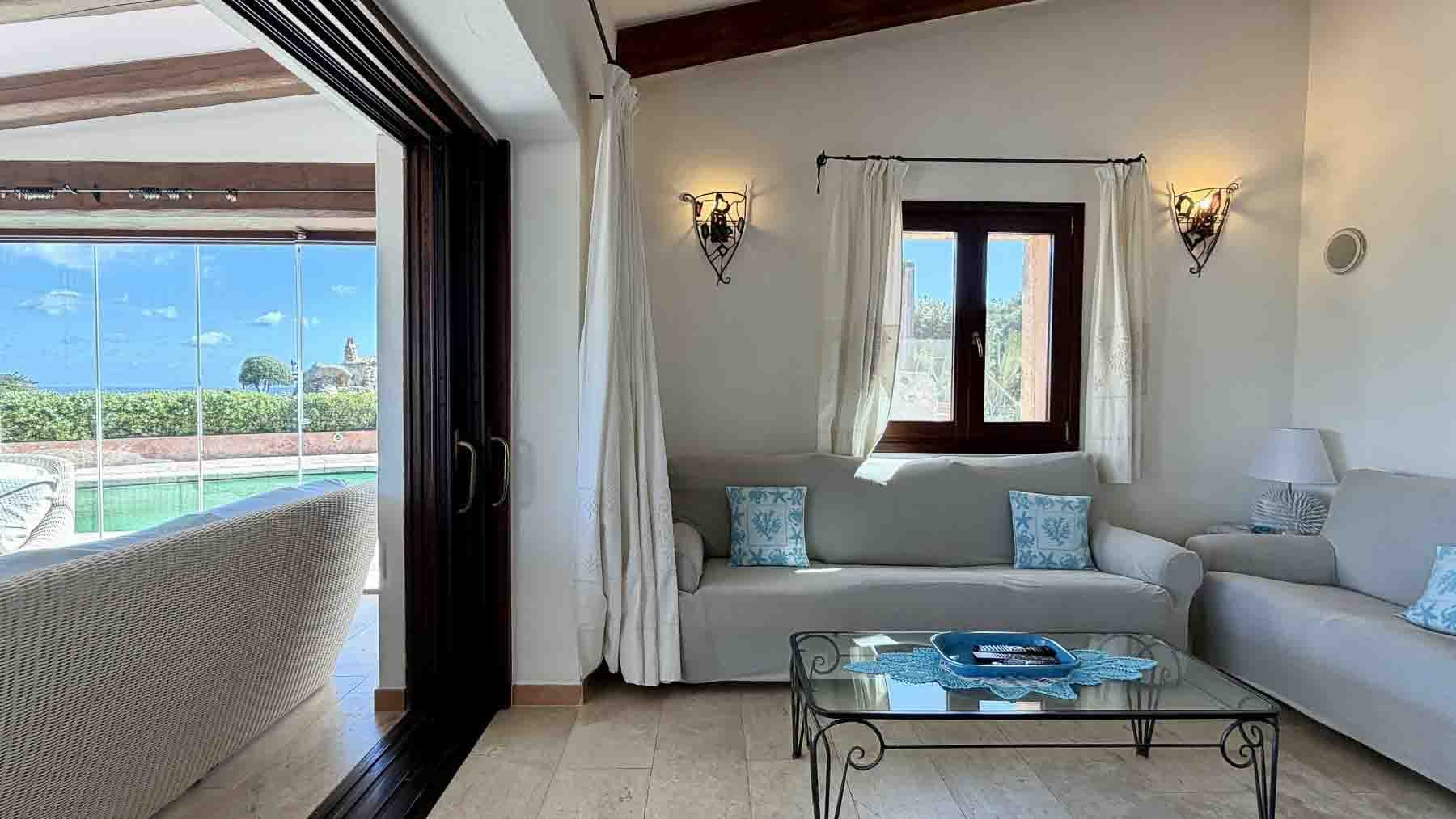 Interiors (11)