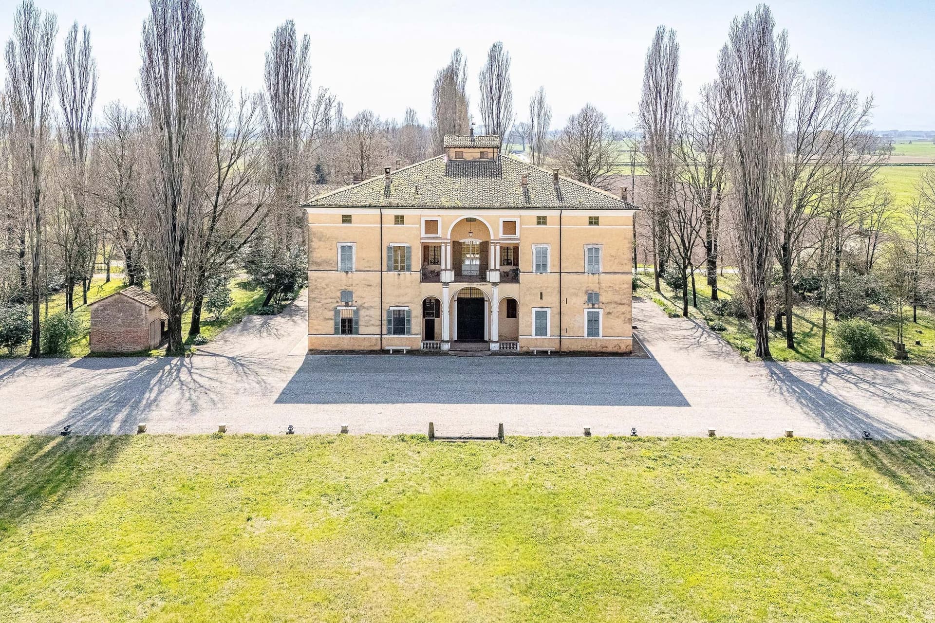 Villa storica nella campagna di Poviglio