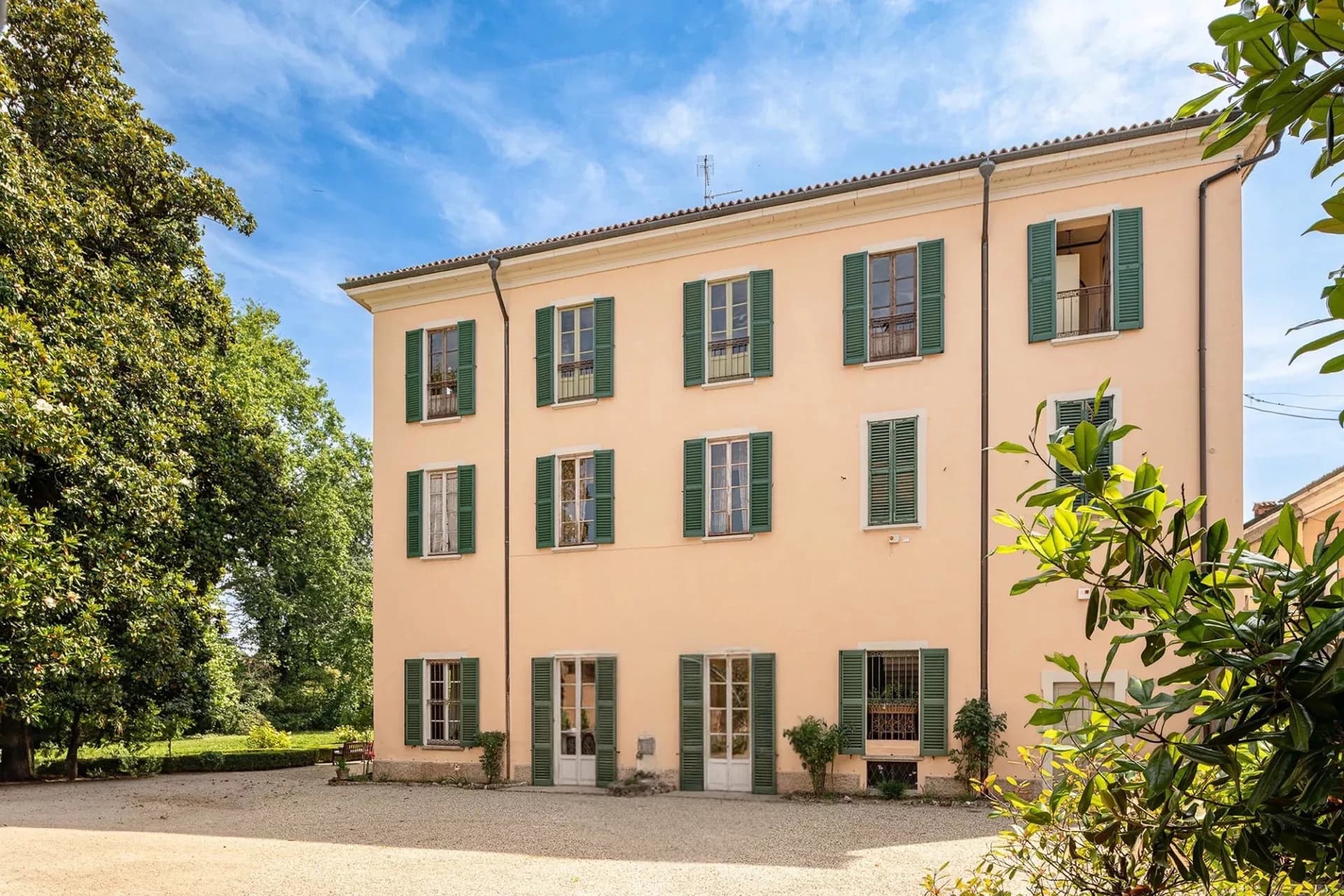 Charming Villa in Motta Visconti, Lombardy