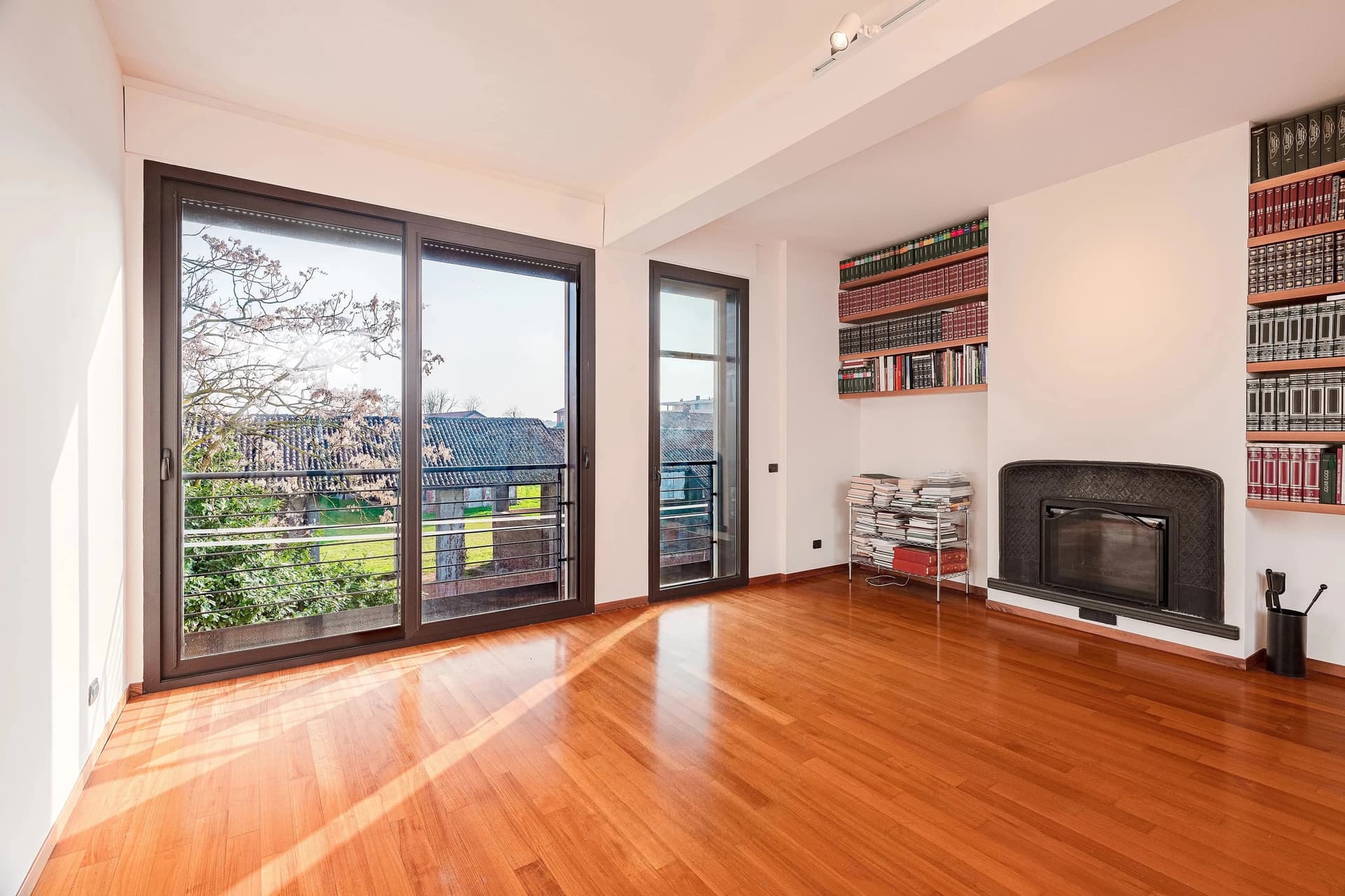 Apartment in Milano, Lombardy - Prime Location