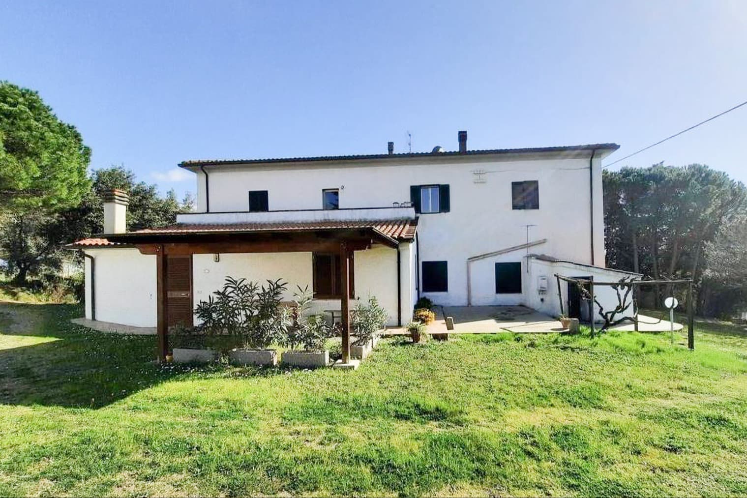 Casale con piscina e giardino, 600 mq, a Santa Luce, Toscana