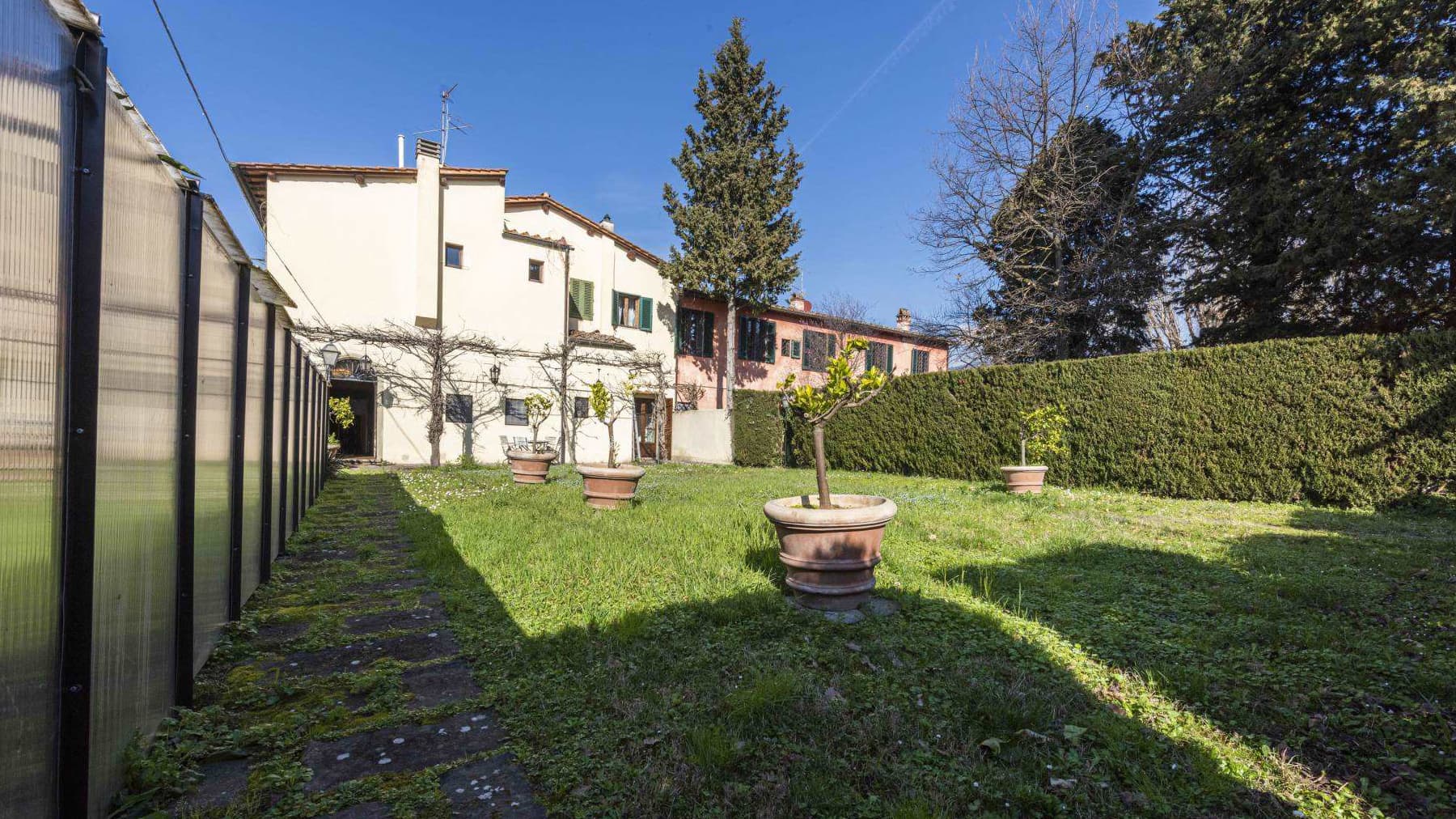 Charming Row House in Florence, Tuscany