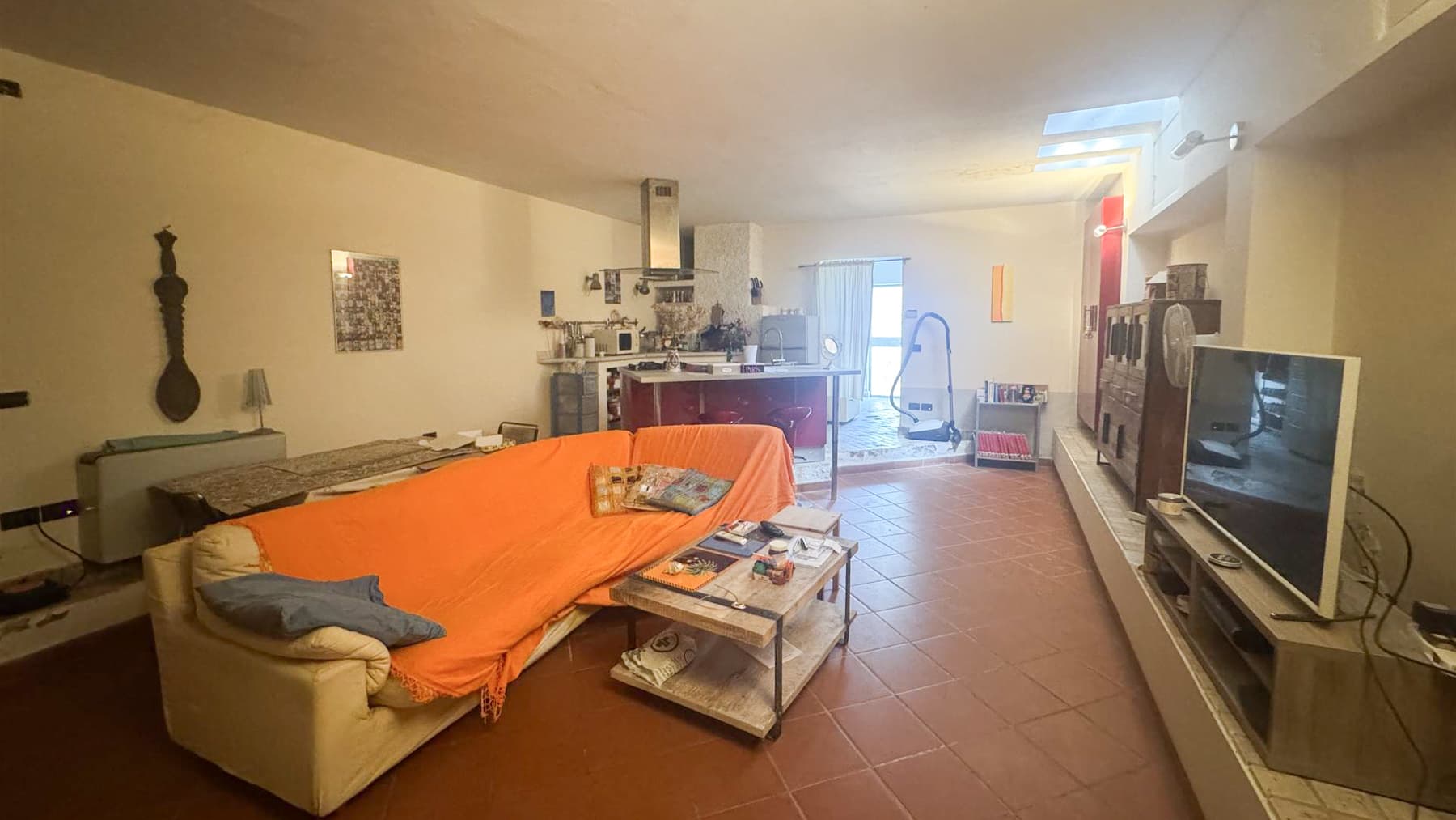 Interiors (5)