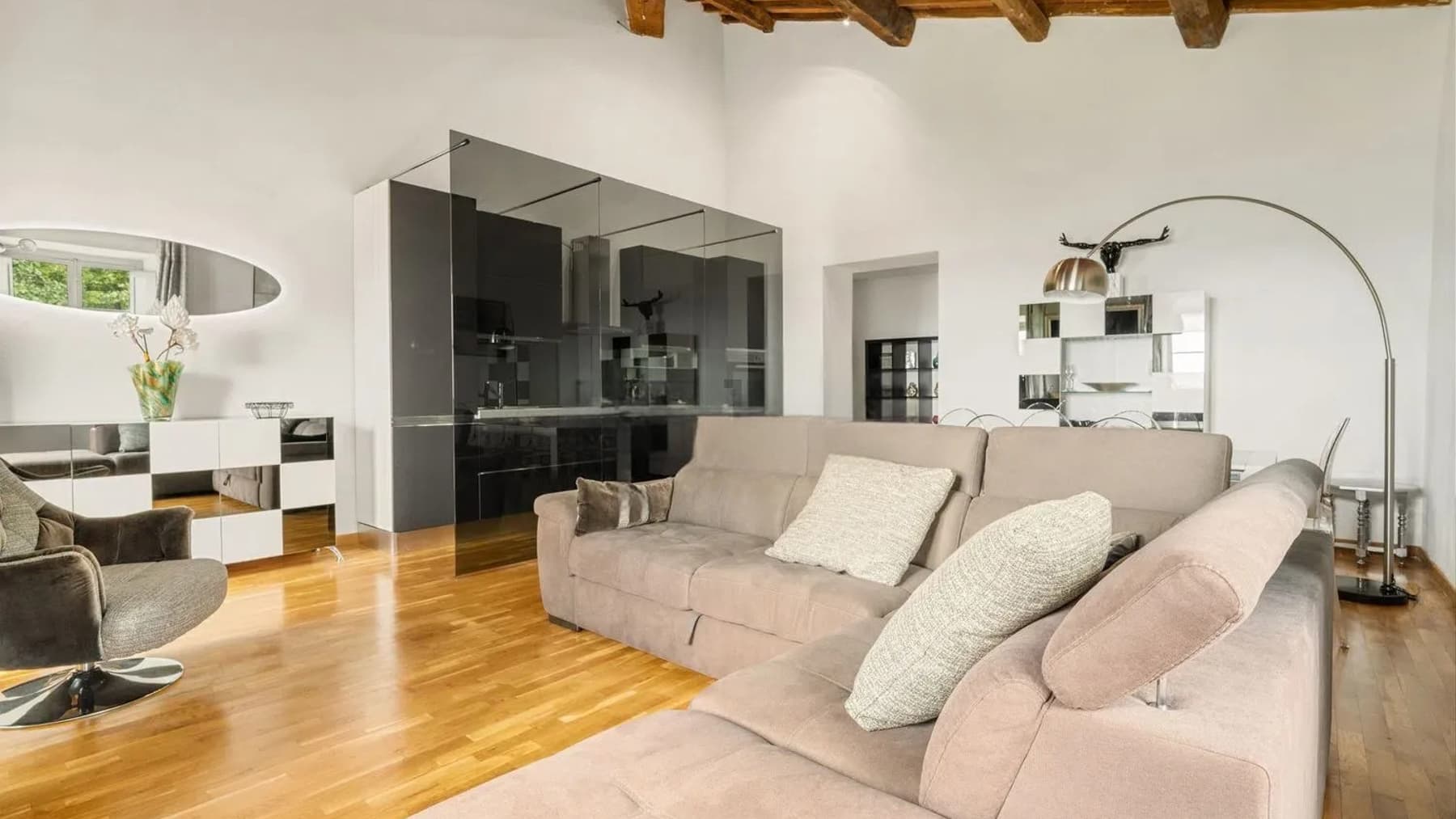 Elegant Villa with Pool in Matraia, Tuscany
