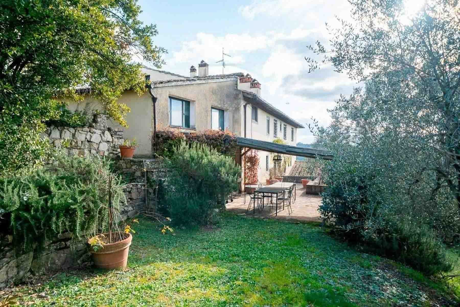 Casale spazioso con piscina a Rignano sull'Arno, Toscana