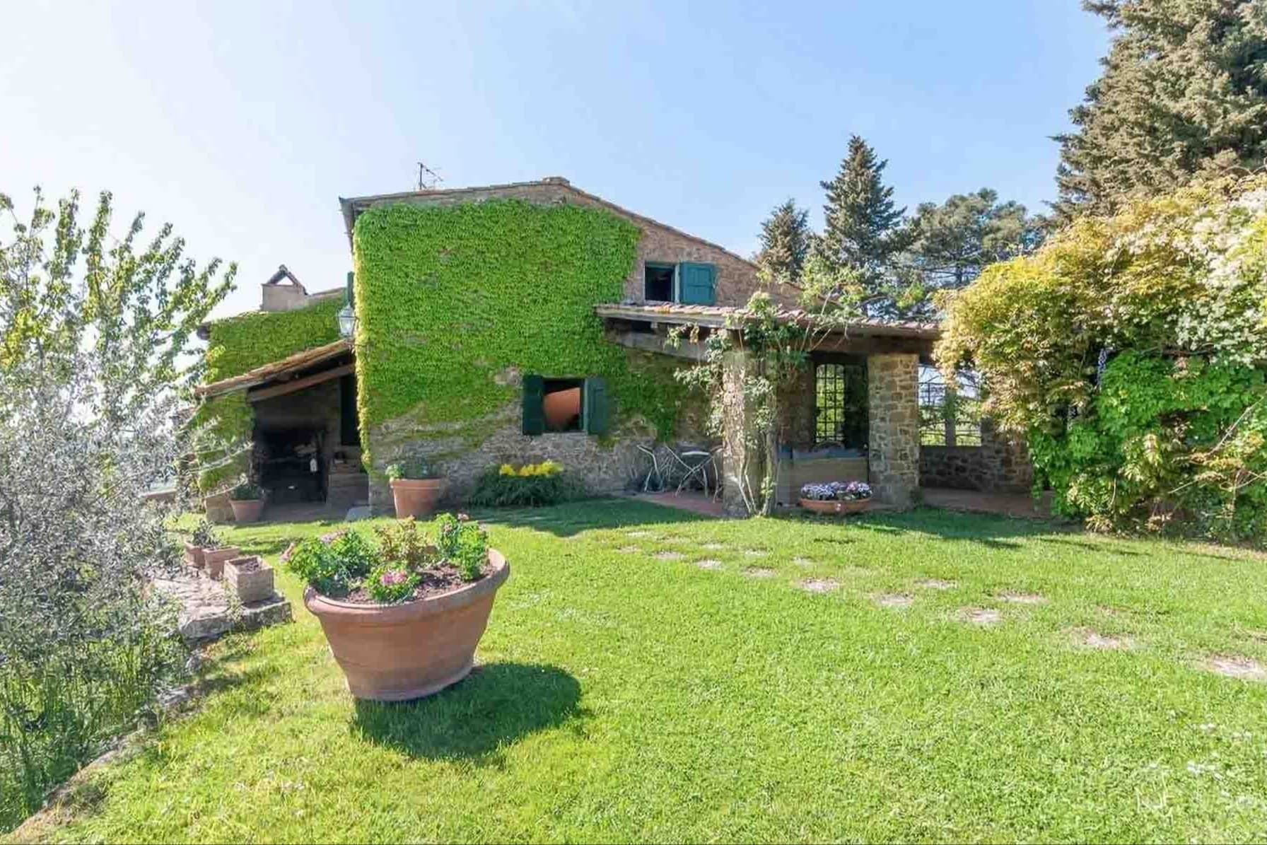 Casale con piscina e giardino a Greve in Chianti, Toscana