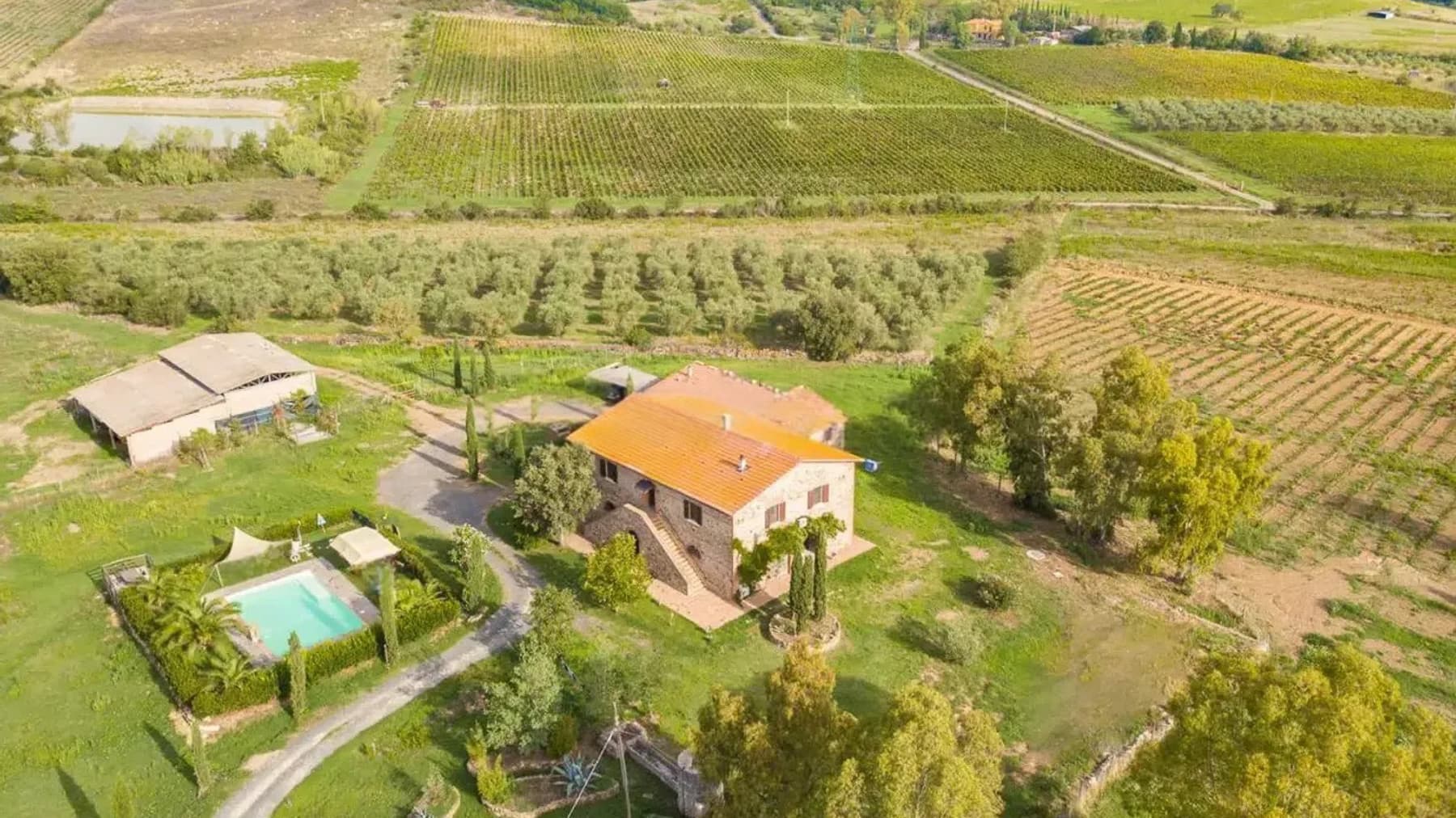 Casale spazioso con giardino a Roccastrada, Toscana