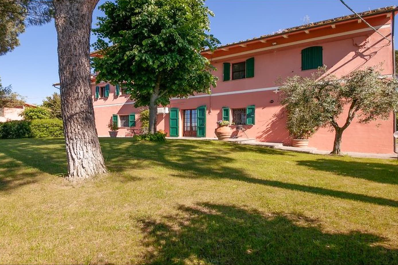 Casale ristrutturato nelle colline toscane, Pisa